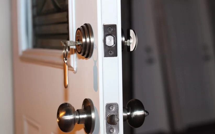 Electronic Door Lock with Remote Control
