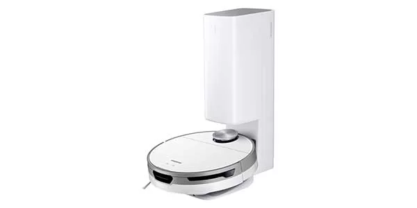 Jet Bot robot vacuum with Clean Station