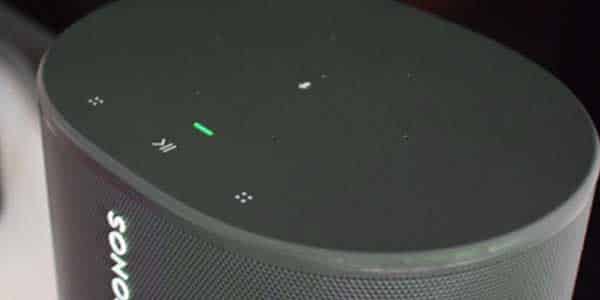 Sonos Roam Flashing Green