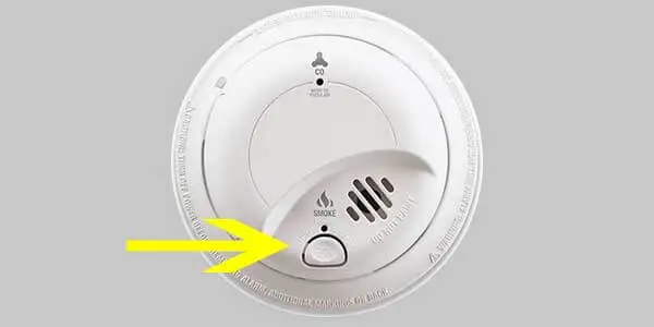 Smoke Detector Beeps Twice Then Stopped – How to fix it?